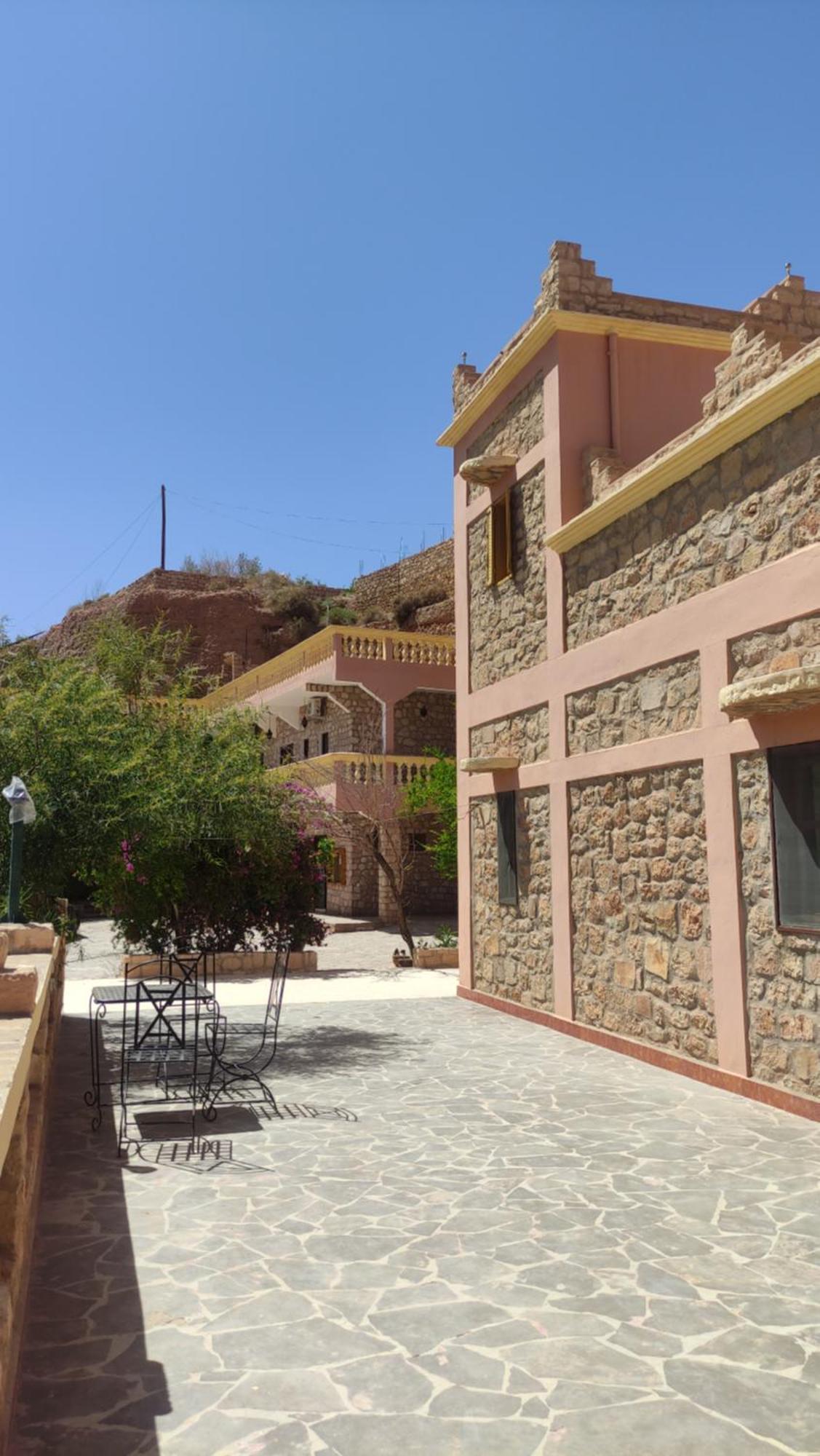 Hotel Camping Le Soleil Tinghir Bagian luar foto