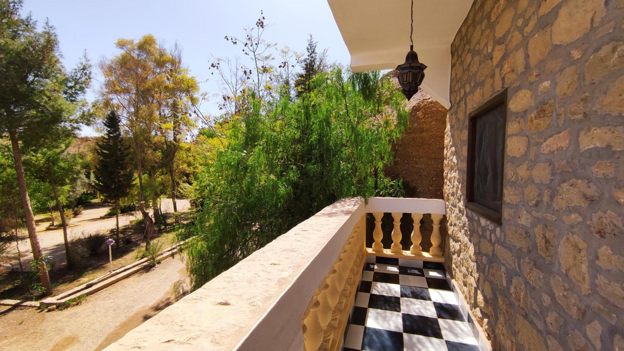 Hotel Camping Le Soleil Tinghir Bagian luar foto