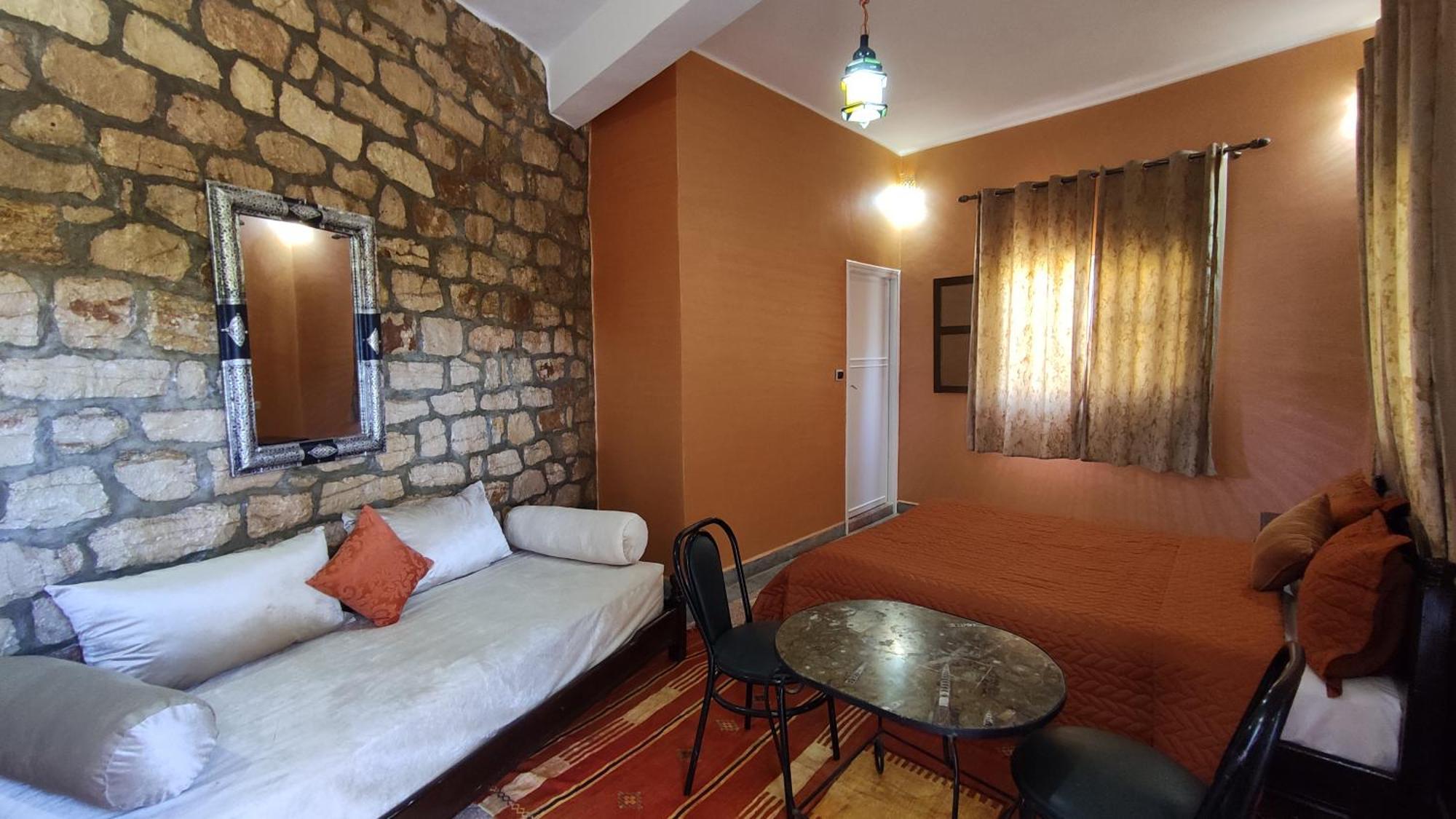 Hotel Camping Le Soleil Tinghir Bagian luar foto